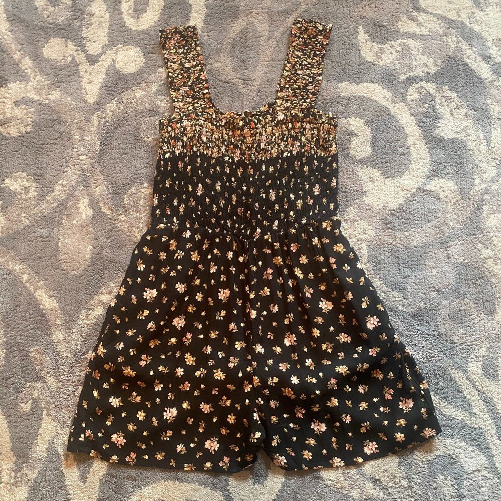 NWOT American Eagle Romper with Pockets